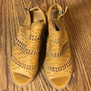 Sugar. Open toe heel.